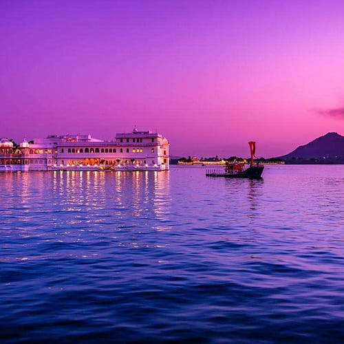lake pichola